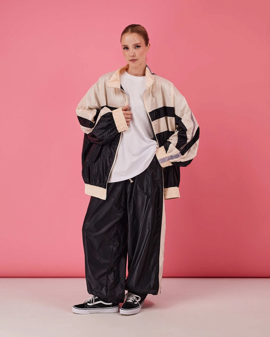 Setelan Olahraga Wanita Satin  - Jackets ulasan dan harga