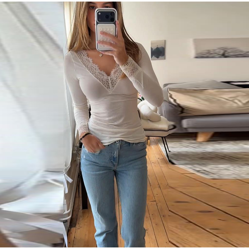 Atasan Wanita Model V-Neck Ber - Underwear ulasan dan harga